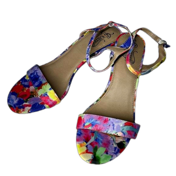 NWOT unlisted floral sandals - Picture 1 of 5
